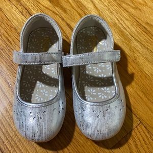 See Kai Run shoes size 10.5